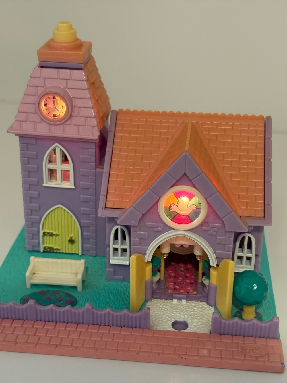 1993 Polly Pocket Wedding Chapel with working lights